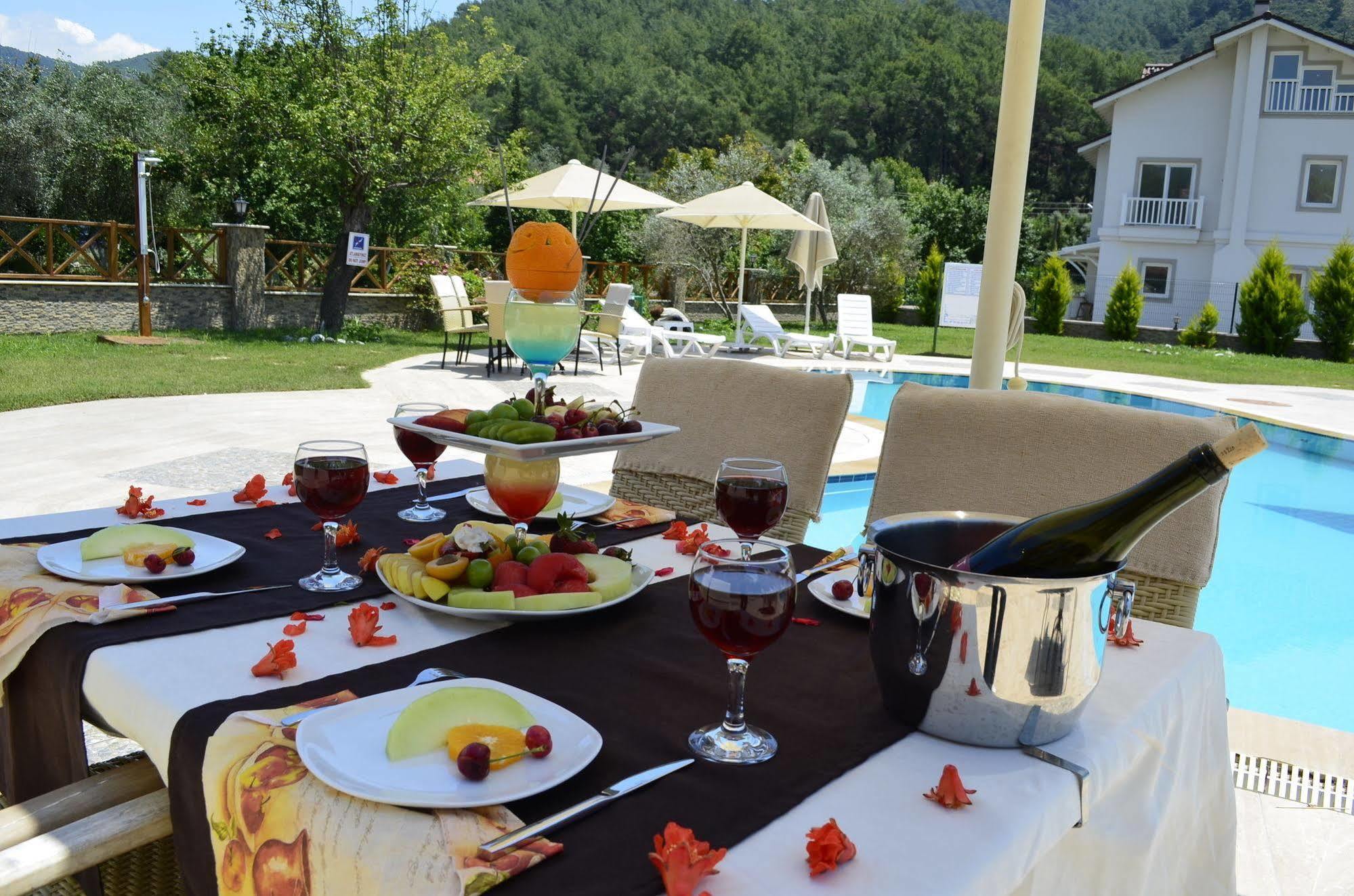 Mesken Inn Hotel 戈西克 外观 照片
