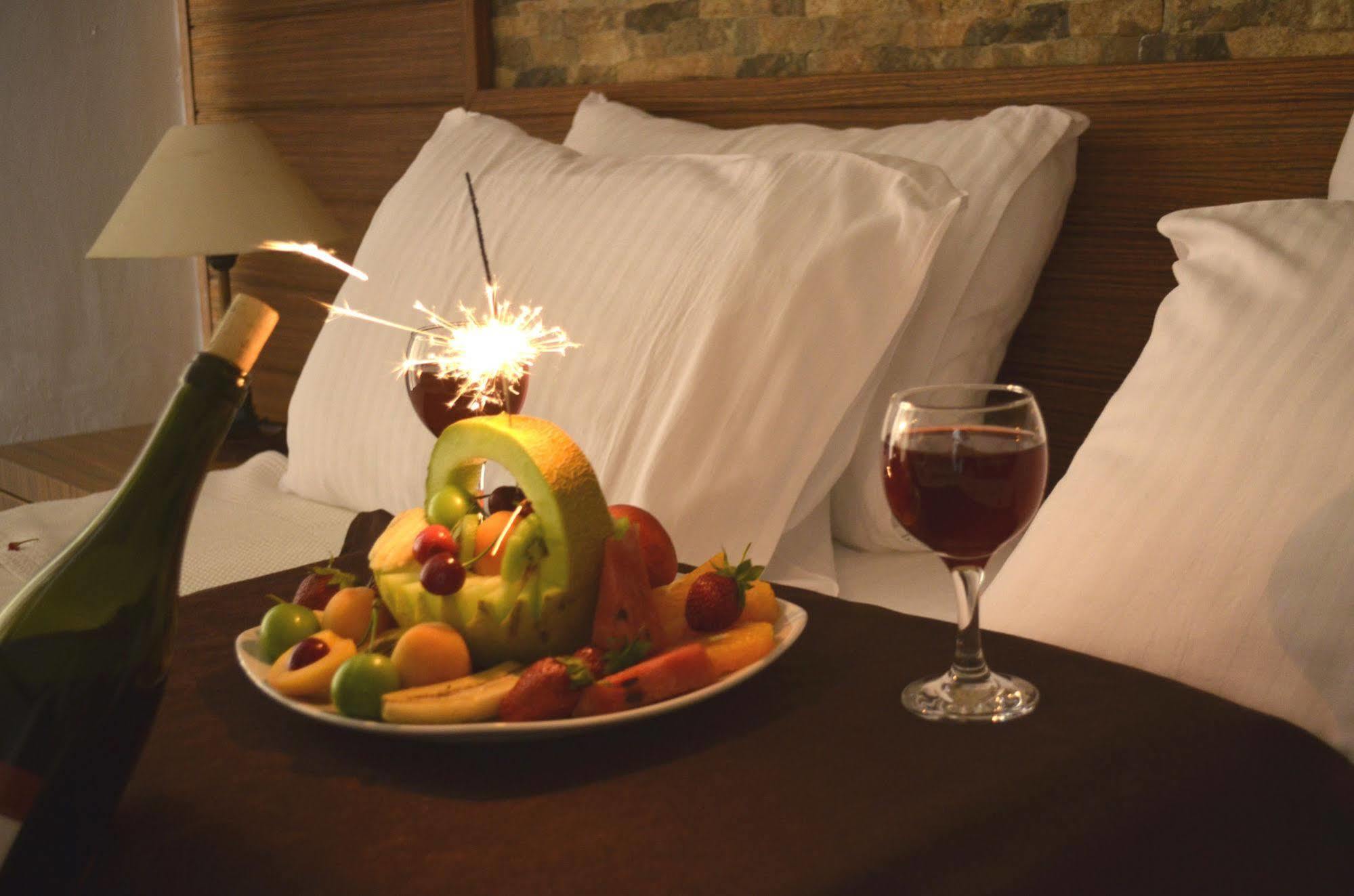 Mesken Inn Hotel 戈西克 外观 照片